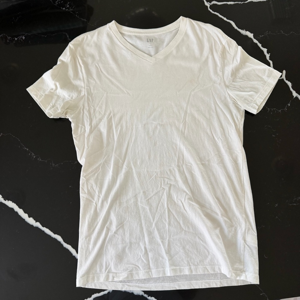 GAP White V-Neck Short Sleeve Tee